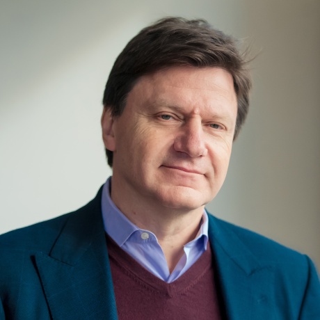 Alex Sherman headshot