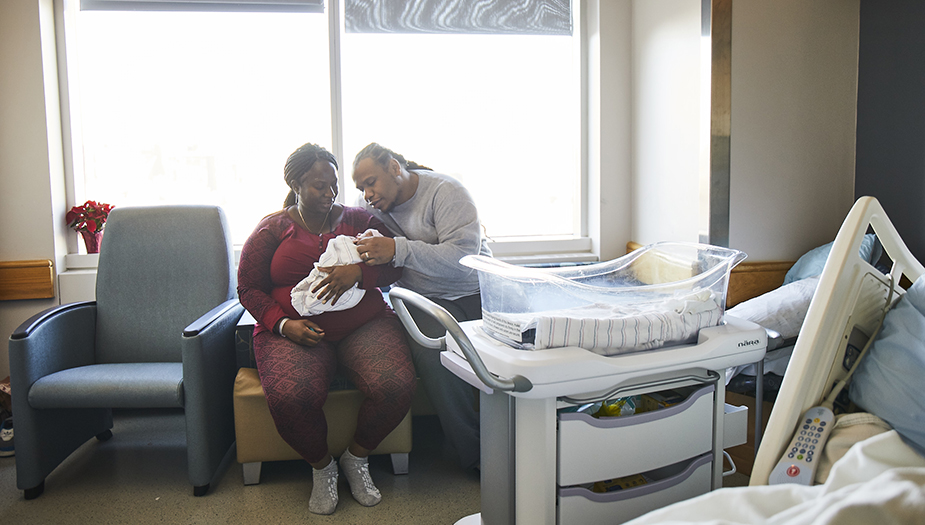 Family in postpartum room