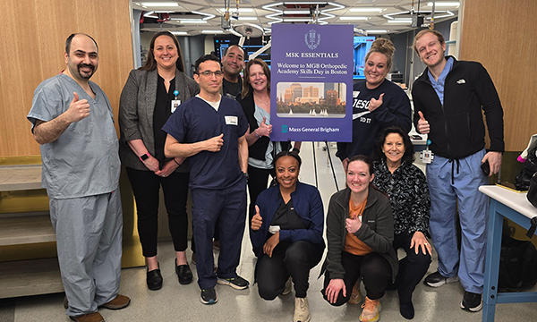 Onsite skills day 2025: Certificate graduates are pictured here with members of the Orthopedic Academy, presenters and members of the ENABLE Laboratory. Onsite skills day 2025: Certificate graduates are pictured here with members of the Orthopedic Academy, presenters and members of the ENABLE Laboratory.