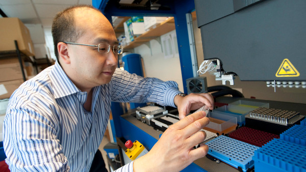 Keith Joung working in his lab