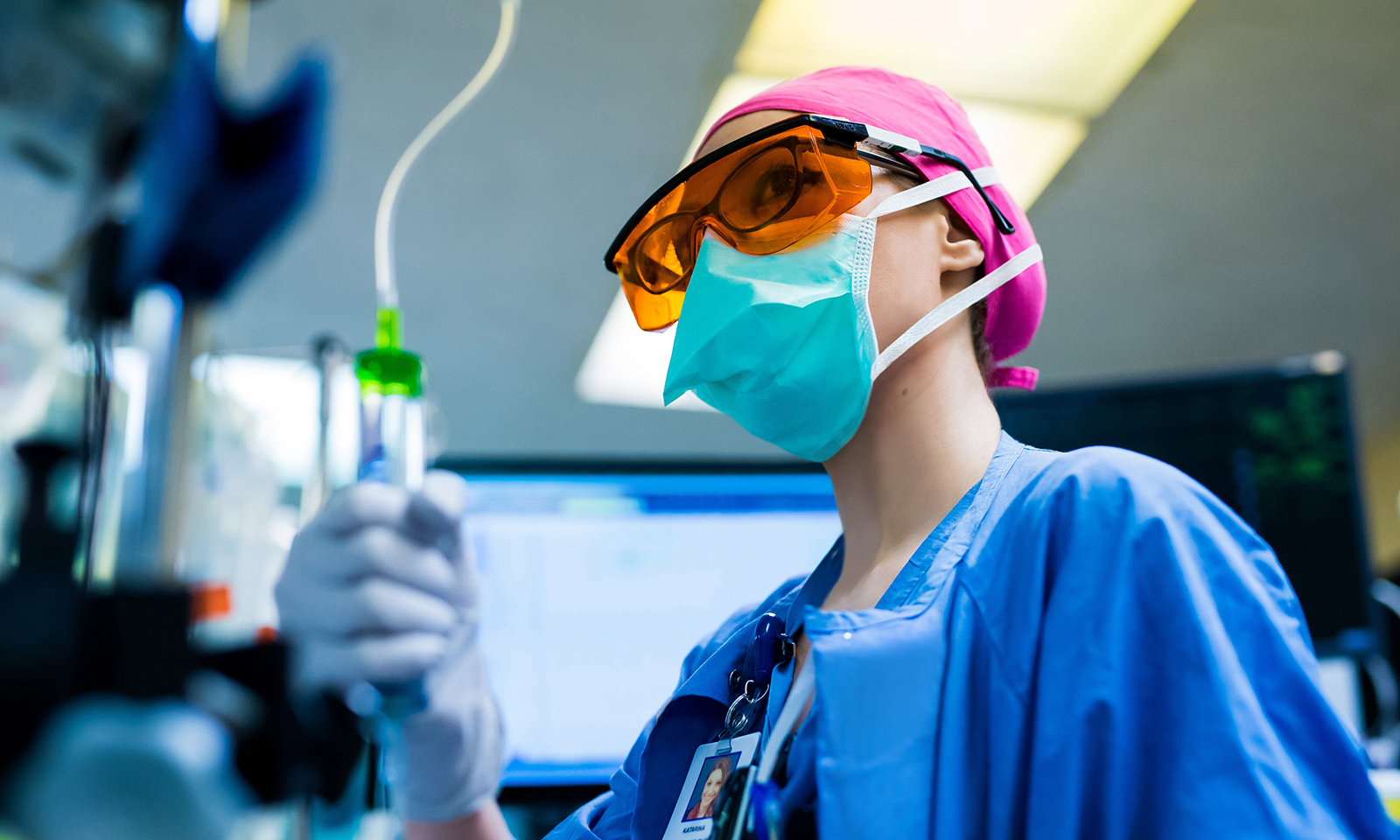 Mass General anesthesiologist caring for a patient in the operating room. Mass General anesthesiologist caring for a patient in the operating room.