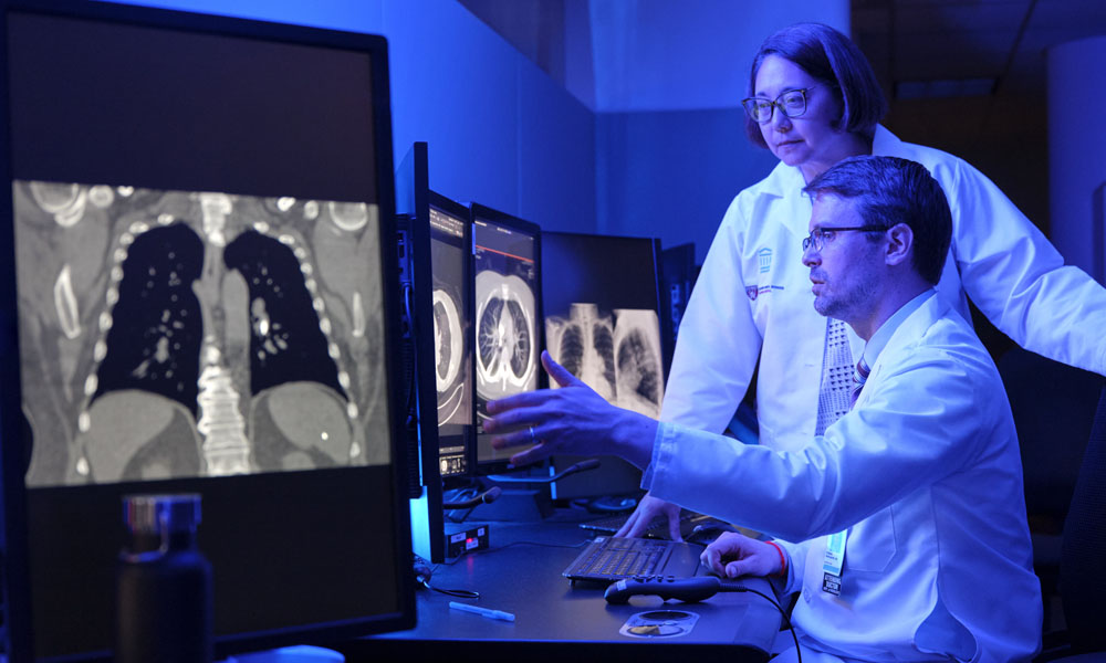 Florian Fintelmann, MD and Lecia Sequist, MD, MPH Florian Fintelmann, MD and Lecia Sequist, MD, MPH