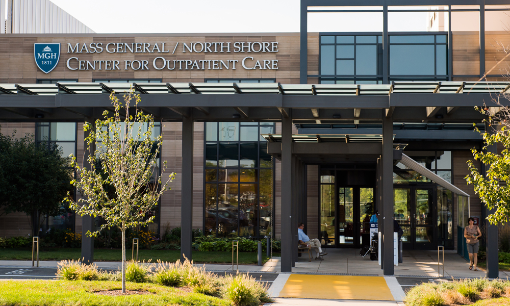 The main entrance to the Mass General/North Shore Center for Outpatient Care