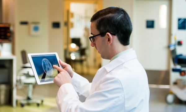 Videoconference consult with patient Videoconference consult with patient