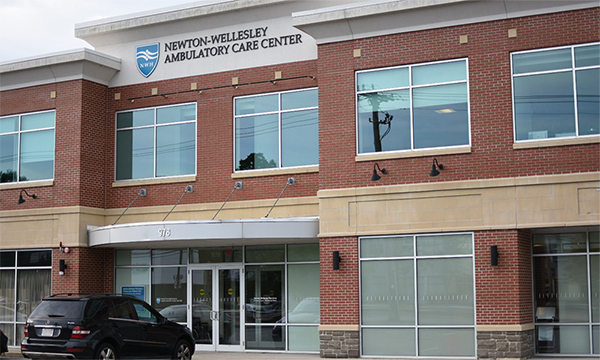 A picture of the outside of the Newton-Wellesley Ambulatory Care Center in Wellesley, MA.