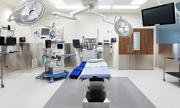 A picture of the operating room at the OSC at Mass General Waltham